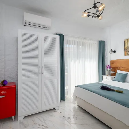 Fethi Baba Konagi Bed & Breakfast Alaçatı