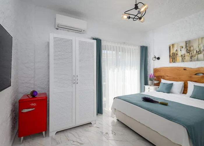 Fethi Baba Konagi Bed & Breakfast Alaçatı